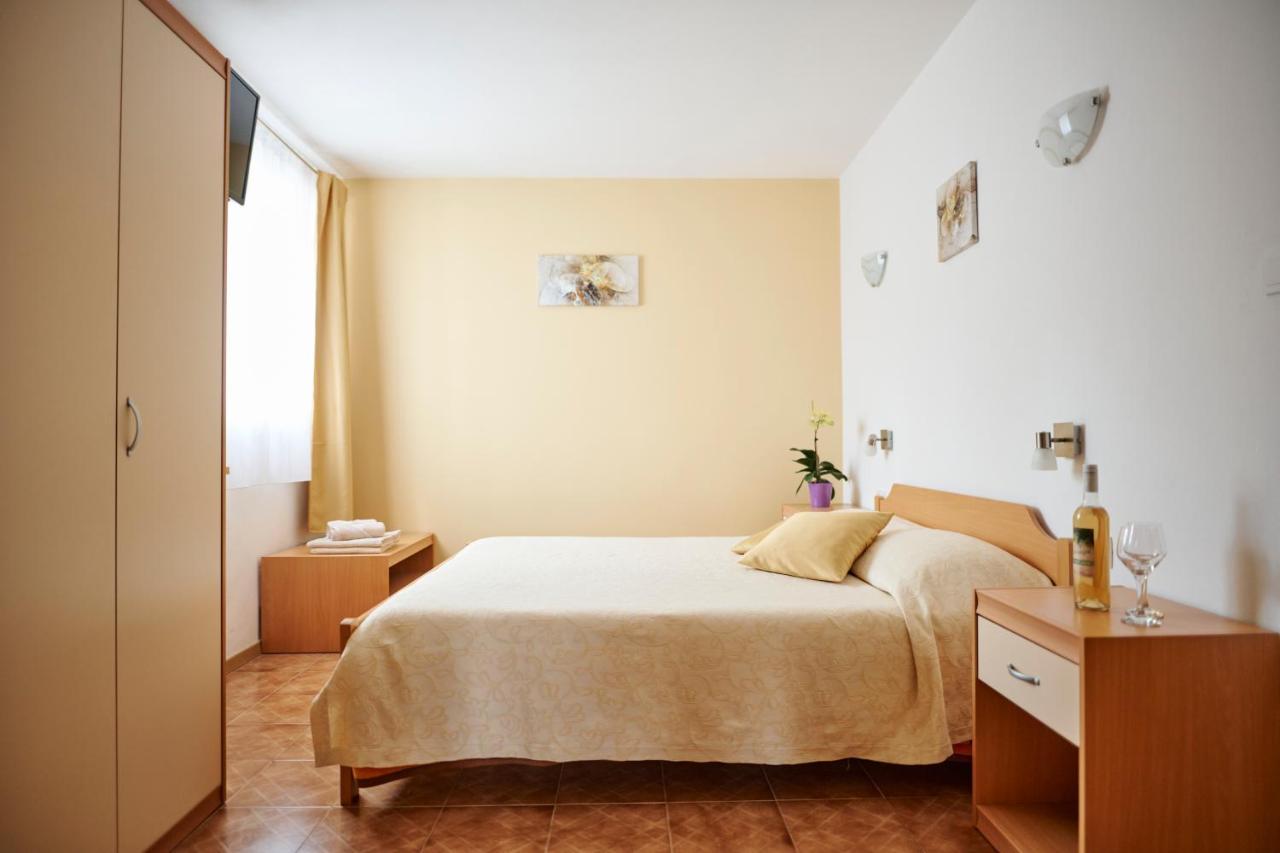 Guesthouse Villa Galovic Brseč Екстериор снимка